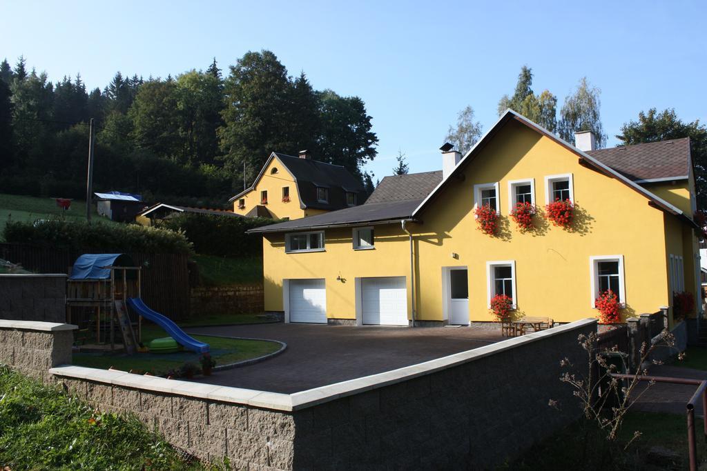 Apartmány Doma Janov nad Nisou Esterno foto